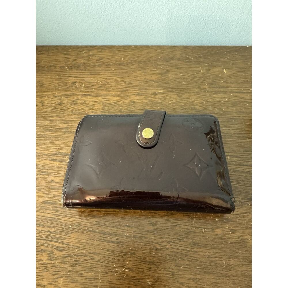 Louis Vuitton Women's Burgundy Vernis Logo Patent Leather Wallet